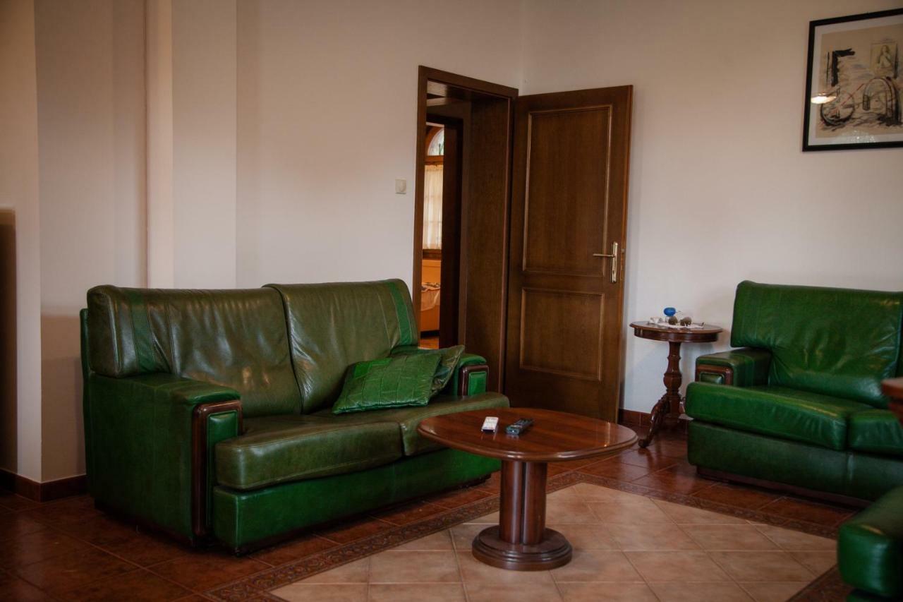Exclusive House Legacy Villa Szendrő Kültér fotó